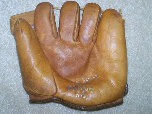 Charlie Keller Davega D75 Front